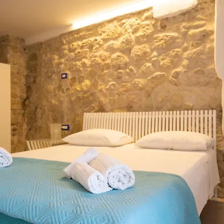 Luna Exclusive * Tropea